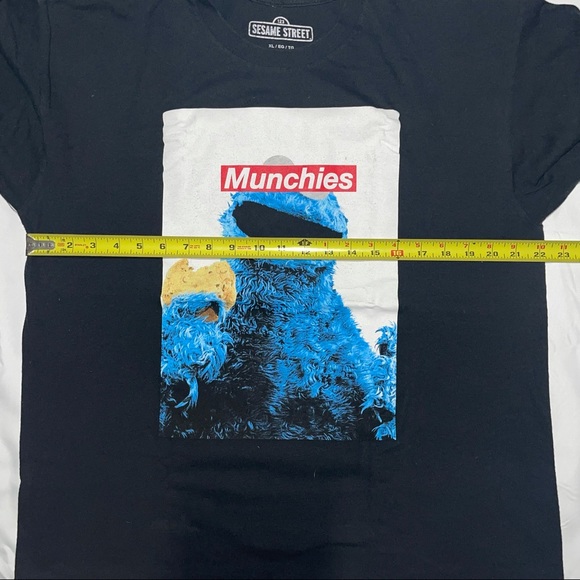 Men’s XL “Munchies” shirt - Picture 5 of 7